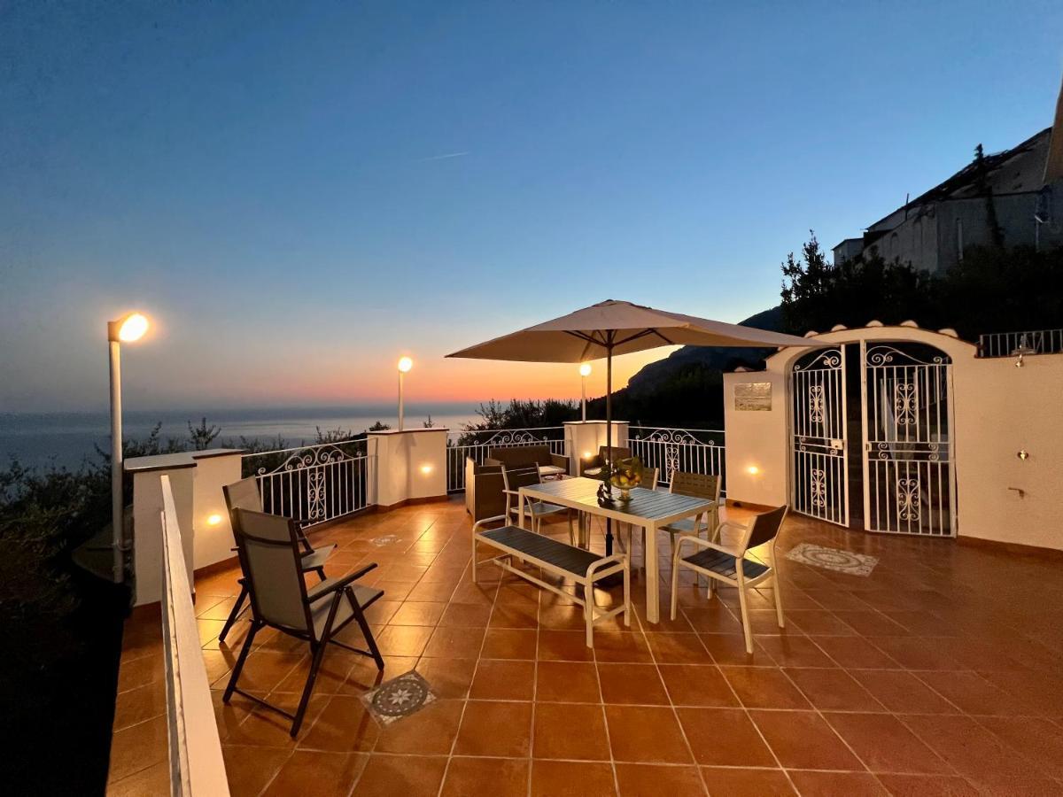 Infinity Experience Casa Vacanza Incantevole Con Terrazzo Scala Eksteriør bilde