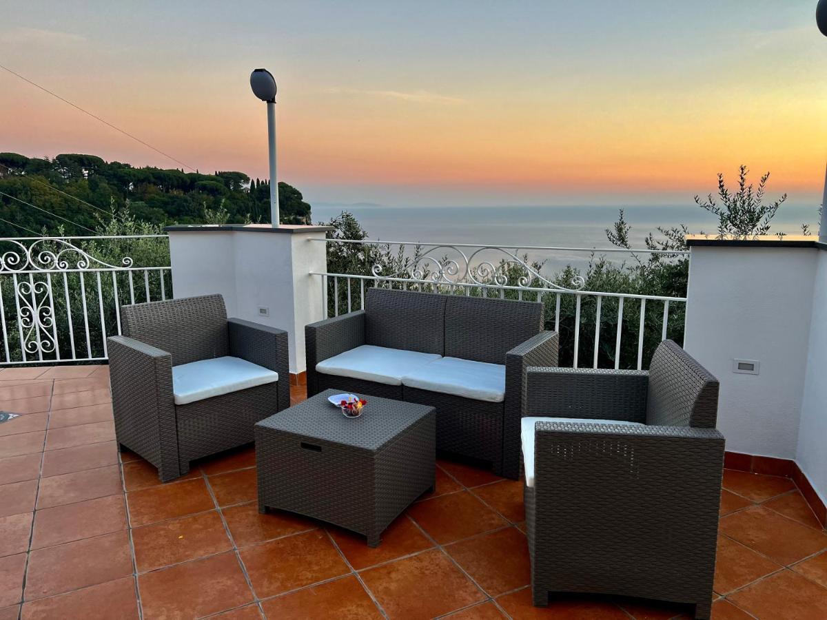 Infinity Experience Casa Vacanza Incantevole Con Terrazzo Scala Eksteriør bilde